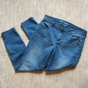 Old Navy Super Skinny Jeans